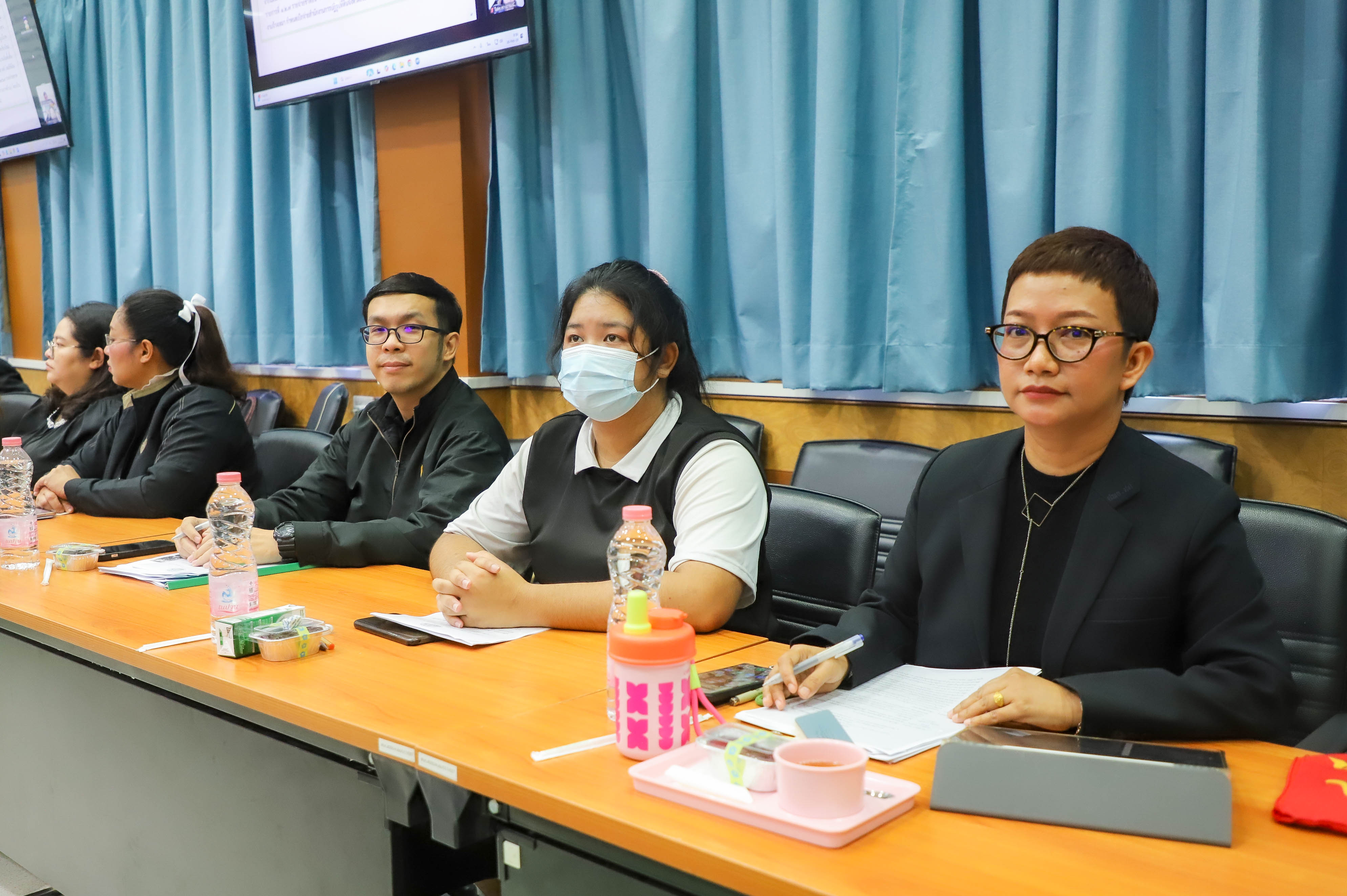 title - อกก.คง. เคาะ! ก่อสร้างสระเก็บน้ำ พัฒนาแหล่งน้ำและระบบกระจายน้ำ ไฟเขียว! หลักเกณฑ์การอนุมัติลดหรืองดเก็บดอกเบี้ย พร้อมเสนอ คปก. อนุมัติก่อสร้างระบบไฟฟ้าในแปลงที่ดิน